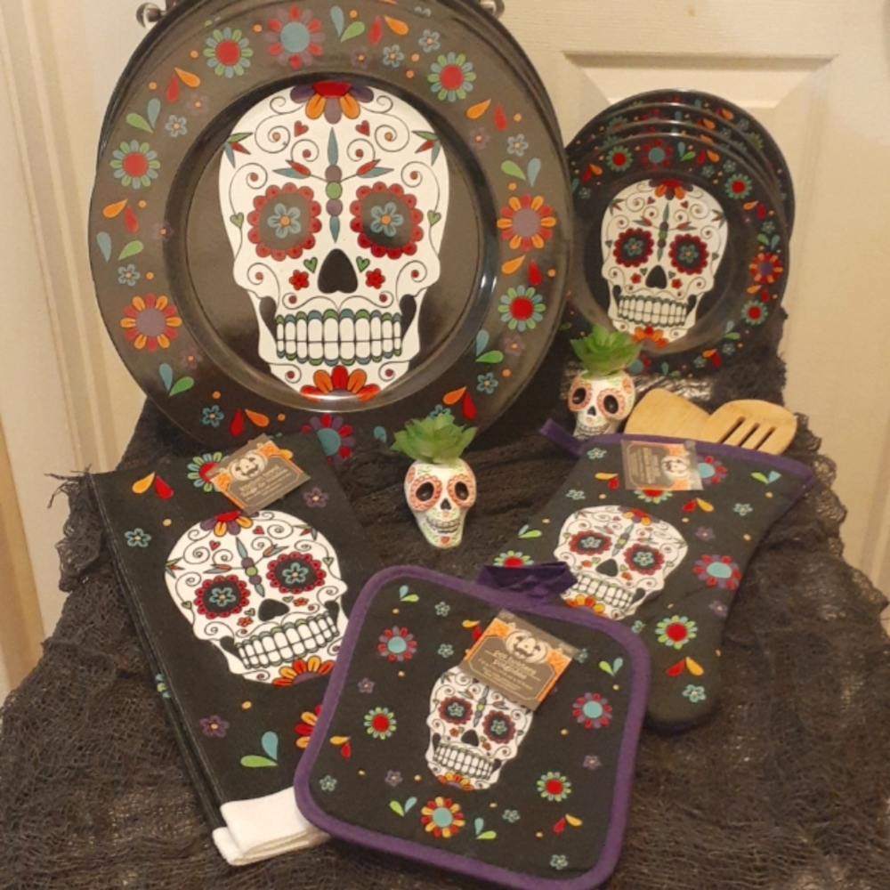 Oven mitt and plates set